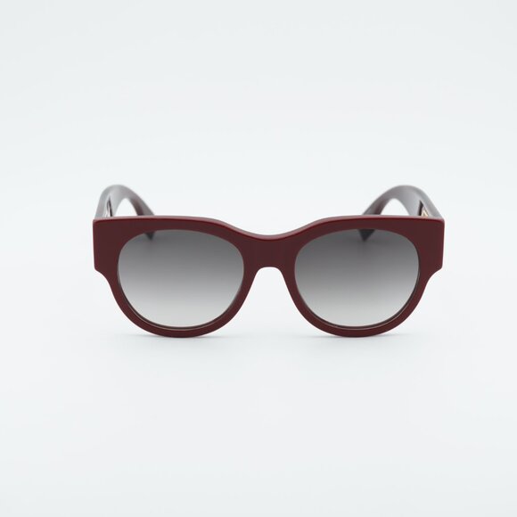 Fendi FE40147I BAGUETTE 66F Sunglasses Red Round Frame, Brown Gradient Lenses main image 11